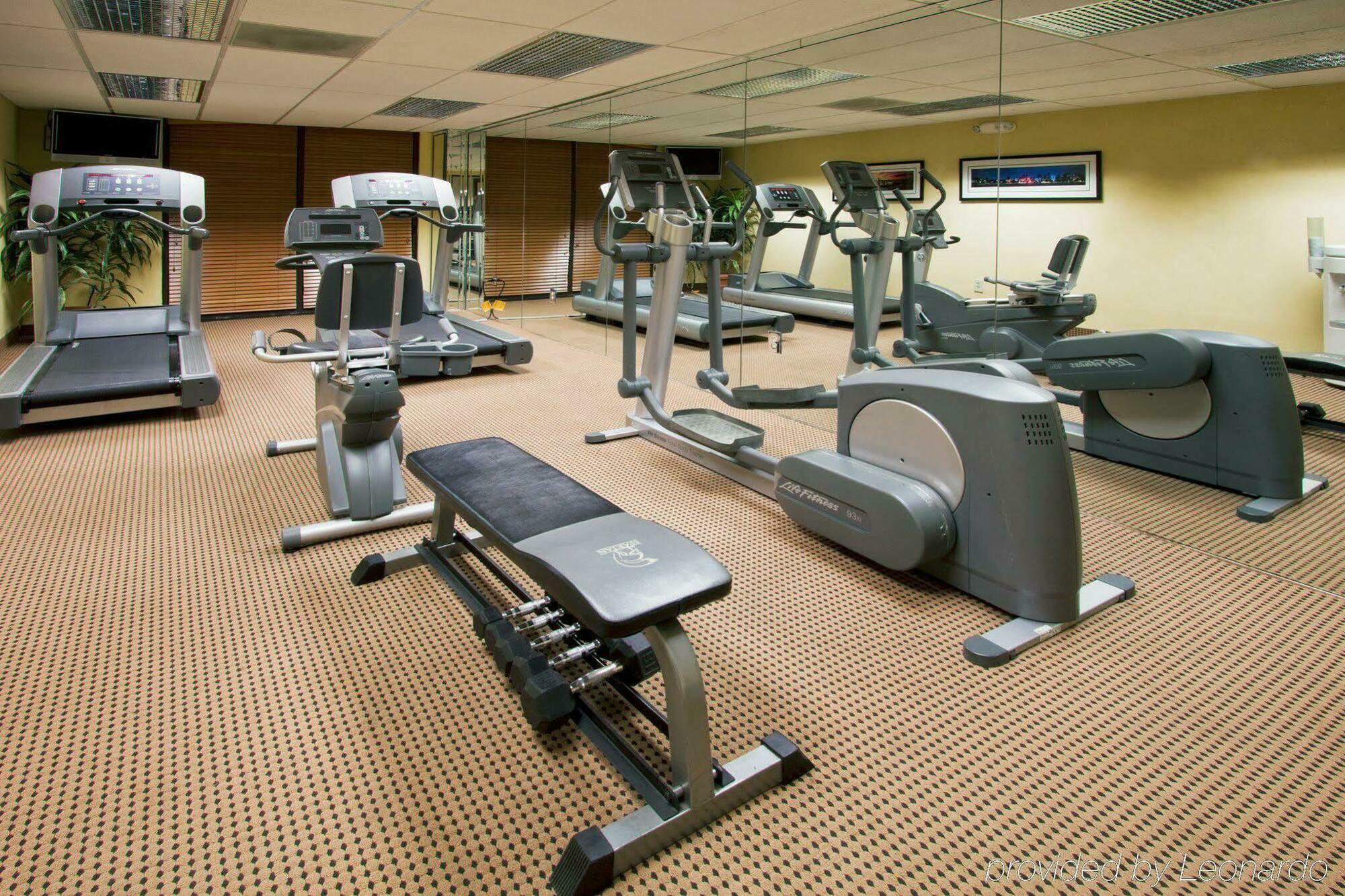 Holiday Inn Express Hotel & Suites Miami - Hialeah By Ihg Eksteriør billede
