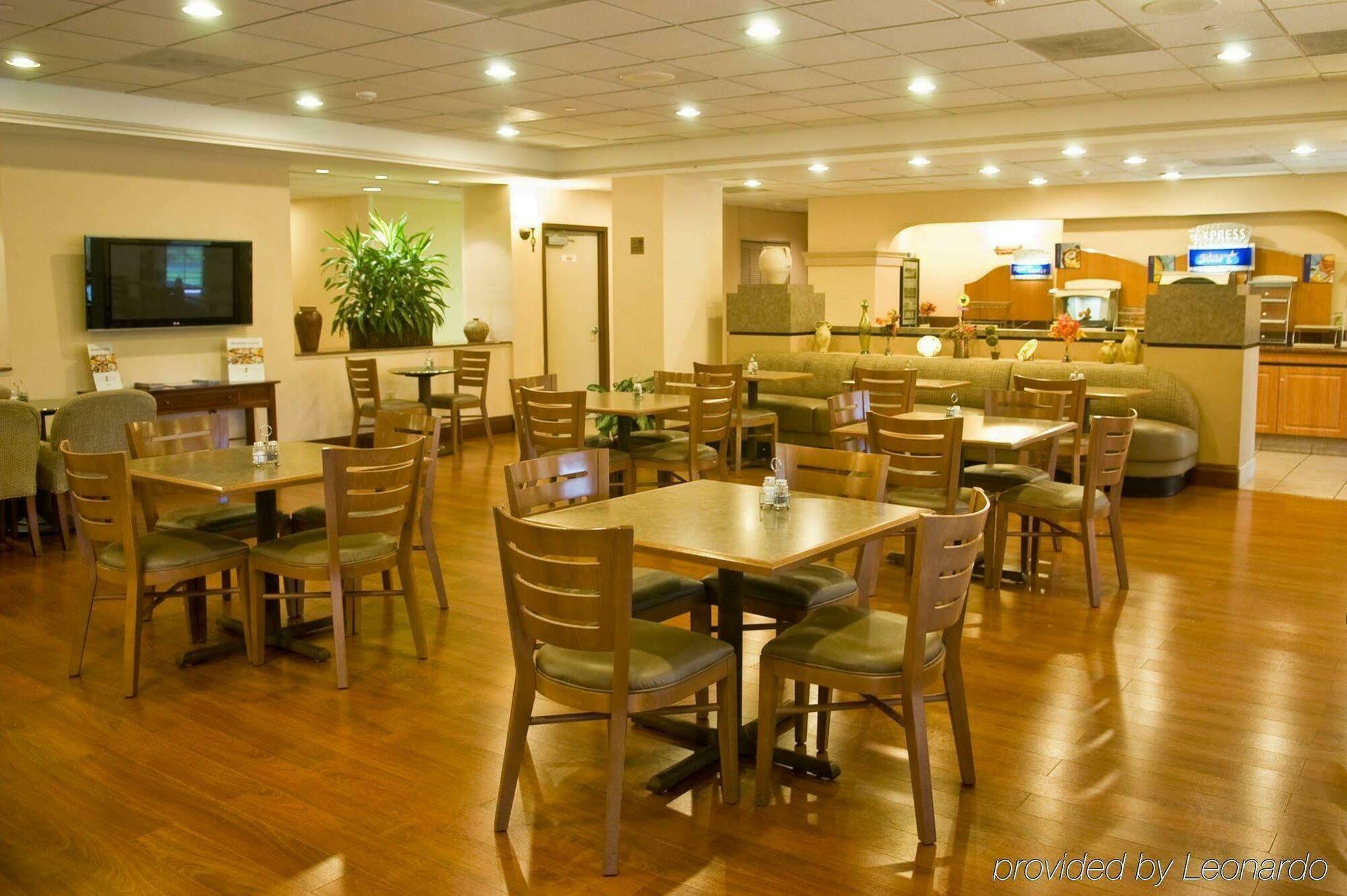 Holiday Inn Express Hotel & Suites Miami - Hialeah By Ihg Eksteriør billede
