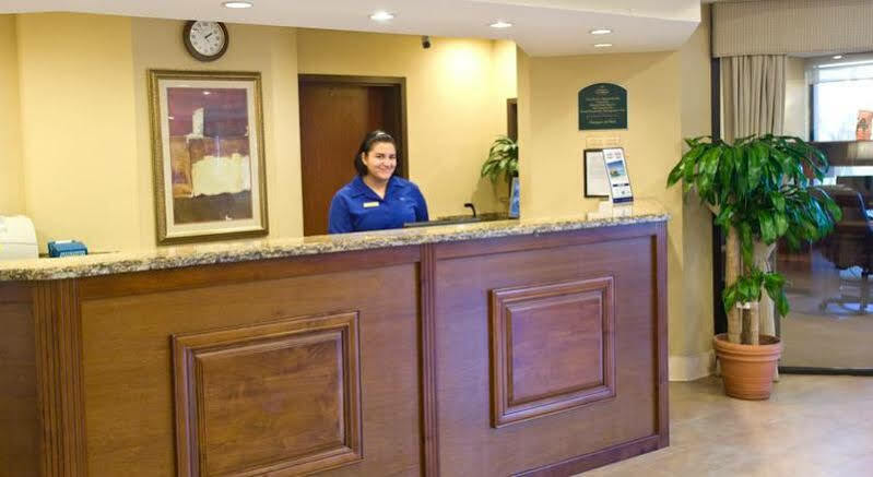 Holiday Inn Express Hotel & Suites Miami - Hialeah By Ihg Eksteriør billede